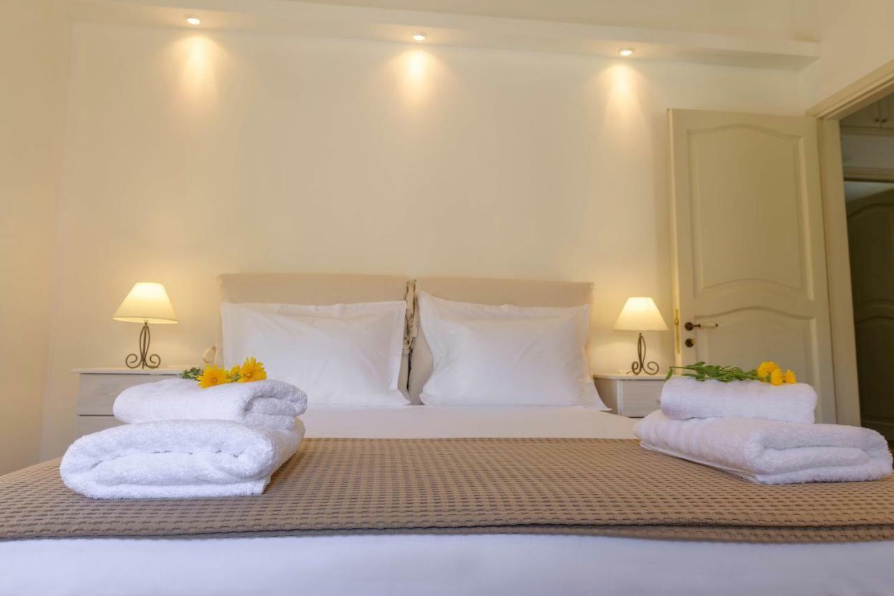 Pithari House * Corfu (city)