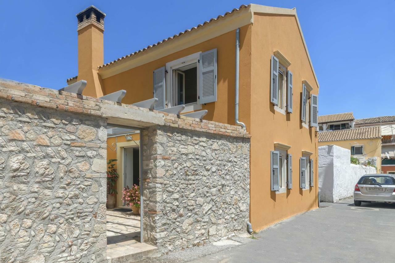 Pithari House * Corfu (city)