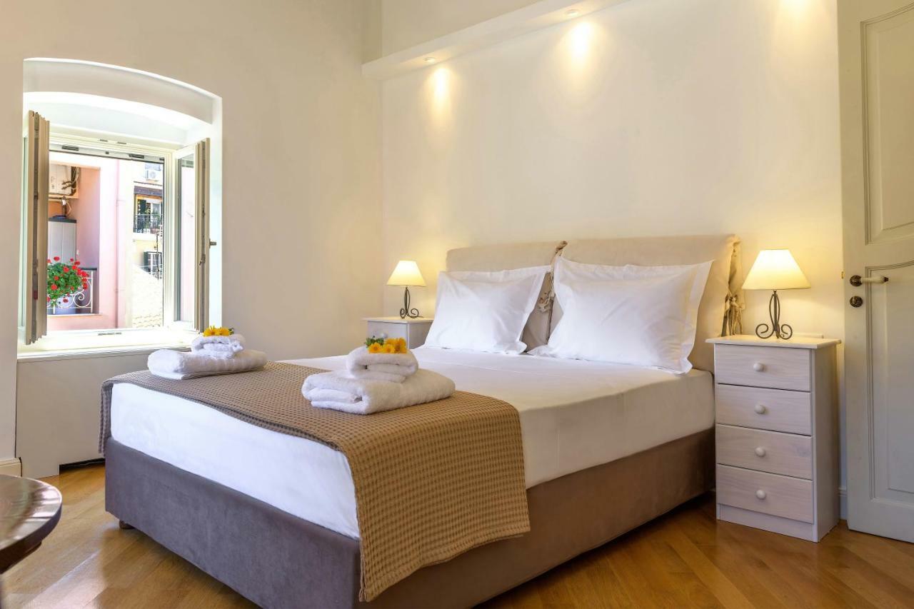 Pithari House * Corfu (city)